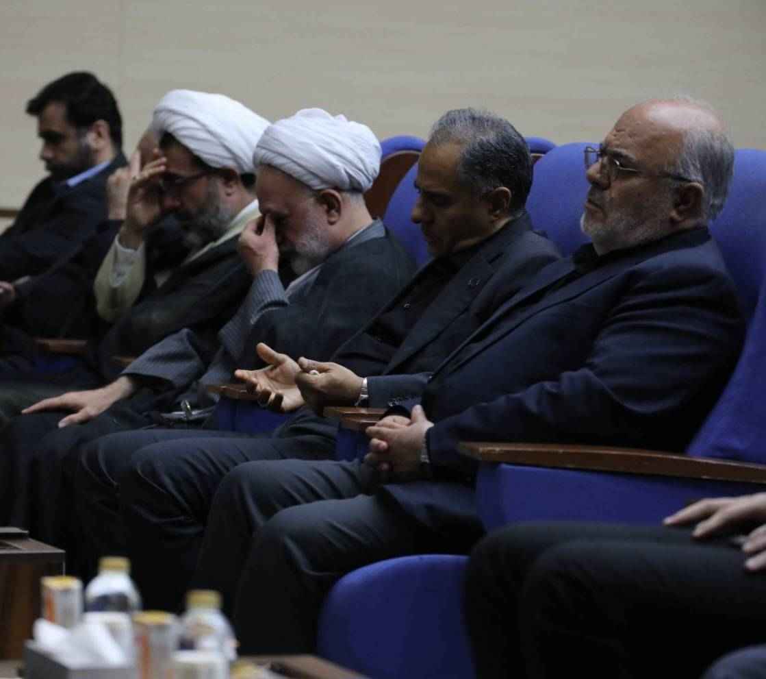 مراسم بزرگداشت «رهبر شهید انقلاب اسلامی» در بانک تجارت برگزار شد 4 بزرگداشت رهبر شهید انقلاب اسلامی در بانک تجارت برگزار شد 1