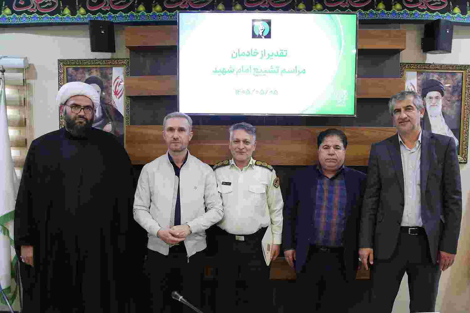 تجلیل از خادمان تشییع و بدرقه «آقای شهید ایران» در منطقه ۵