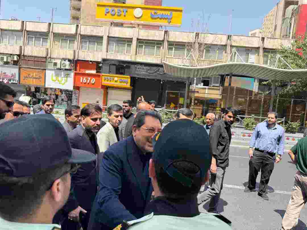 همراهی فرید دهقانی با وزیر صمت در بازدید از موکب چادرملو در آستانه مراسم تشییع رهبر شهید انقلاب 1 WhatsApp Image 2026 07 03 at 12.27.19 1