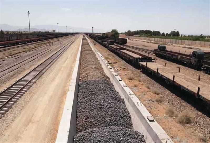 استفاده از سرباره فولاد مبارکه در توسعه ایستگاه ریلی برای نخستین بار