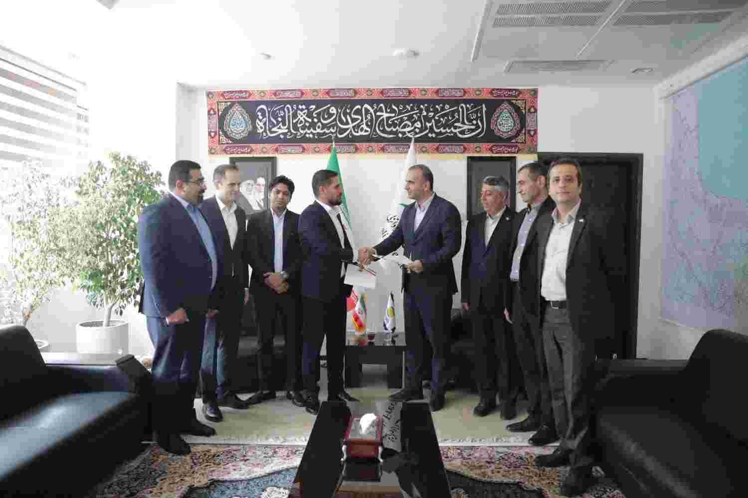 توافقنامه راهبردی سازمان منطقه آزاد انزلی با «تیتان دیزل» به امضا رسید