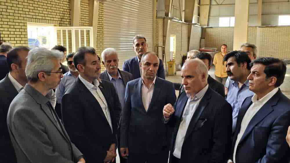 ظرفیت مناسب فناوری داخلی در ساخت ماشین‌آلات تولید کاغذ از سنگ