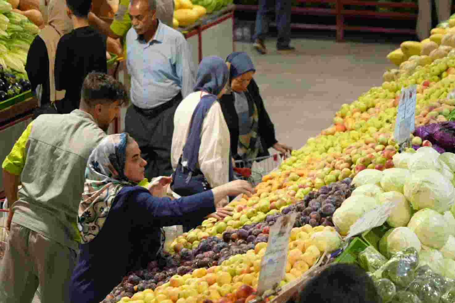 تعطیلی تمامی میادین و بازارهای میوه و تره‌بار در روز اربعین