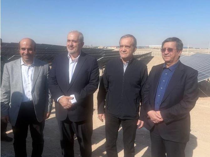 بانک مرکزی آمادگی کامل برای حمایت ارزی و ریالی از توسعه انرژی‌های تجدیدپذیر  دارد