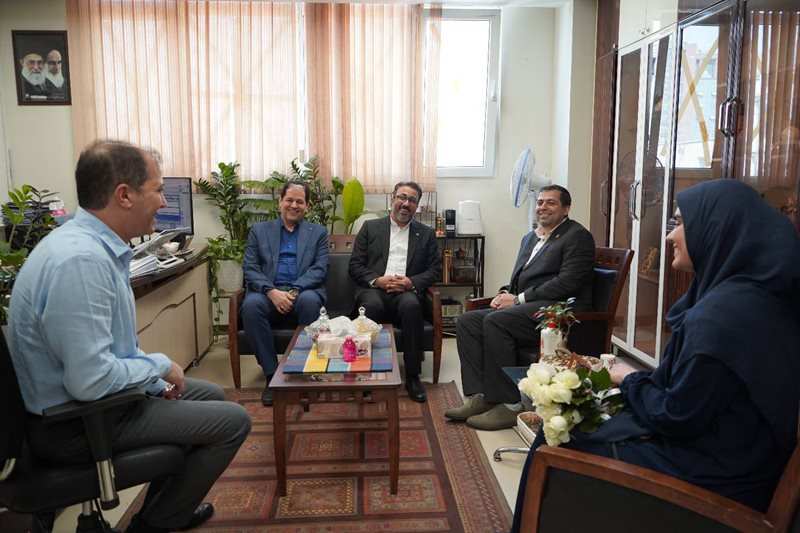 دیدار صمیمانه مدیرعامل با همکاران مدیریت درمان بیمه آسیا